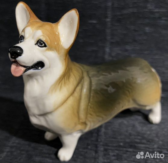Корги фарфоровая статутка собаки