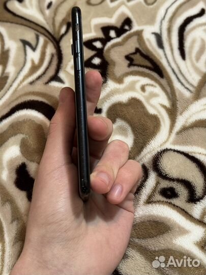 iPhone SE (2020), 128 ГБ