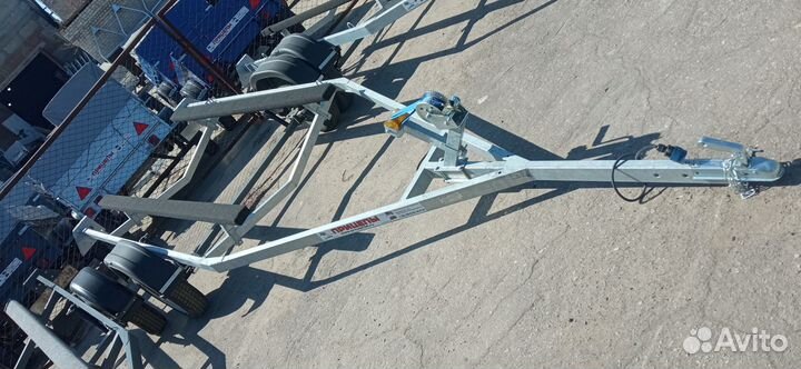 Лодочный прицеп Русич 550