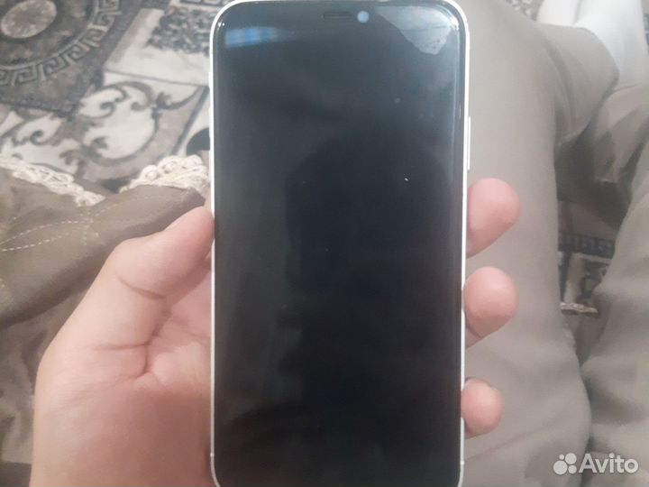 iPhone Xr, 128 ГБ