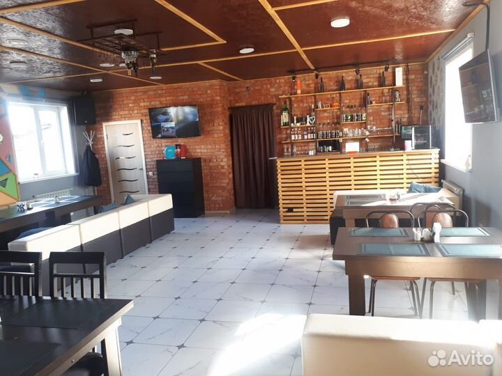 Бармен-официант