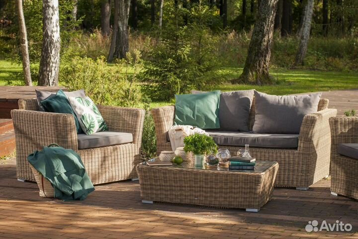 Диван для сада