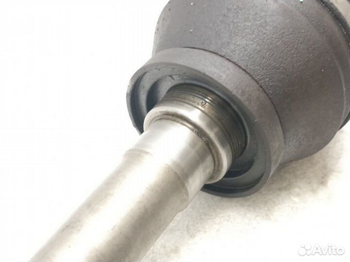 Полуось (привод) передний правый Land Rover Range