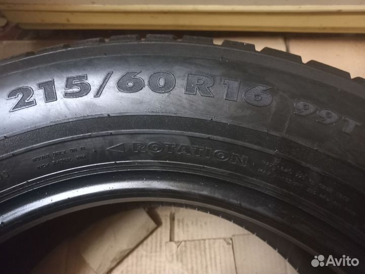 Nokian Tyres Hakkapeliitta 7 215/60 R16 99T