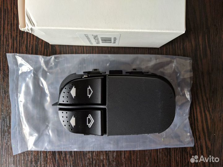 Блок стеклоподъемников Ford Focus. Новый