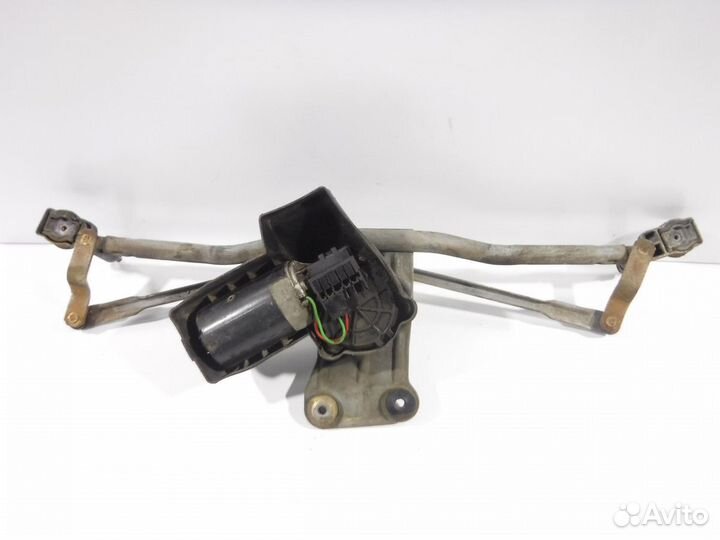 Трапеция стеклоочистителей Ford Escort