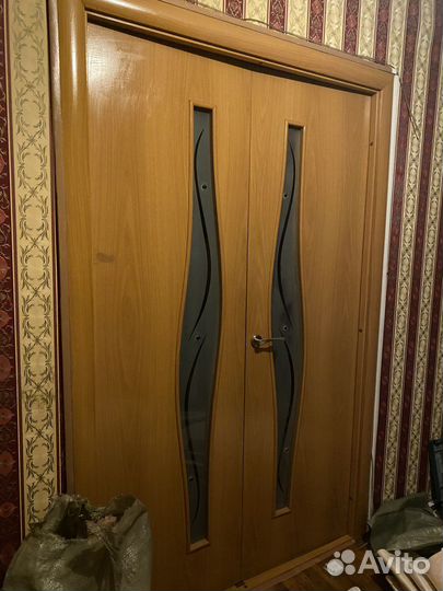 Двери межкомнатные с коробкой бу 500