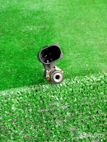 Форсунка топливная Volkswagen Golf 6 caxa (1.4T)