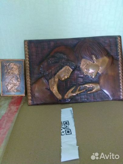 Чеканки и картины