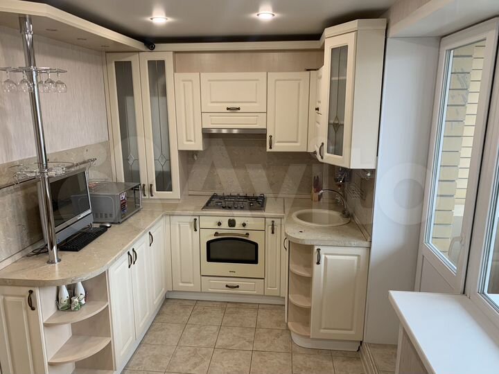 1-к. квартира, 40 м², 4/4 эт.