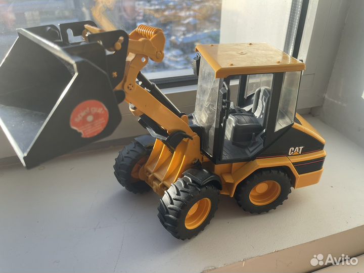 Погрузчик трактор Bruder