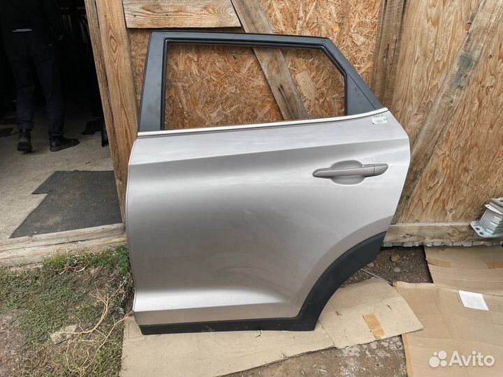 Дверь задняя левая Хендай Туксон 3 TL