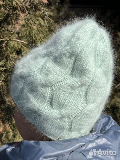 Вязаная шапка из пуха норки ручной работы