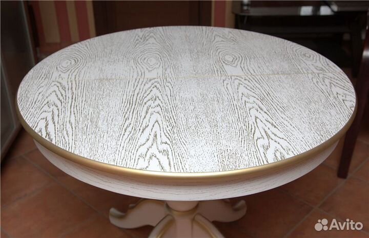 Стол Круглый, Белый, патина золото. Москва и мо