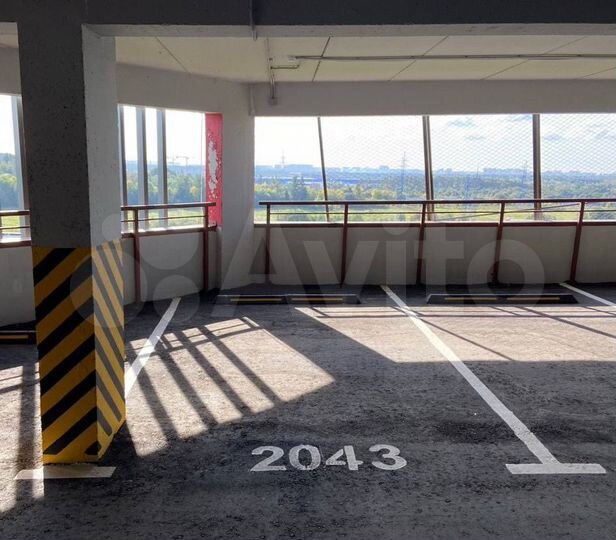 Машиноместо, 14 м²