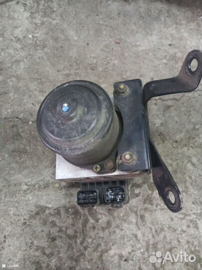 Блок abs на toyota prado VZJ90 5VZ