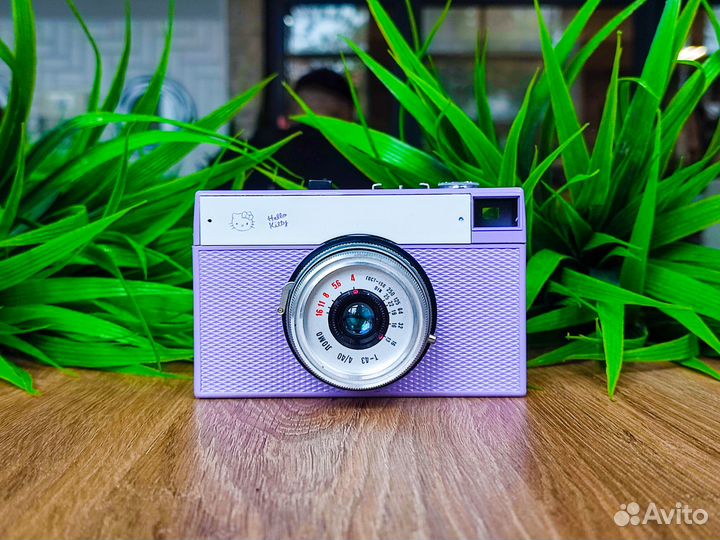 Фиолетовый фотоаппарат Смена 8М 