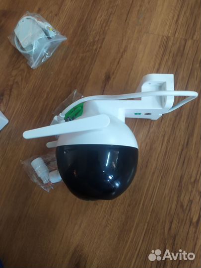 Охранная камера видеонаблюдения