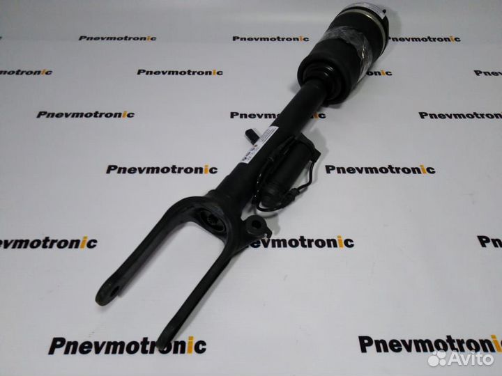 Передняя левая пневмостойка Mercedes W164 GL