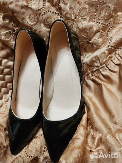 Туфли на каблуках лабутены