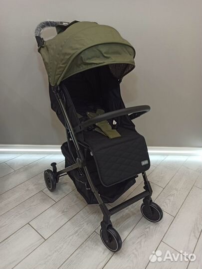 Прогулочная коляска цвет оливковый легкая 6 кг