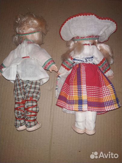Куклы много