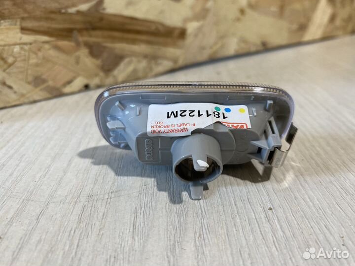 Поворотник Audi A4 B7