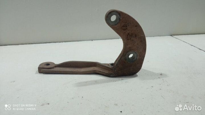 Кронштейн кпп Renault Duster F4RA400 2013