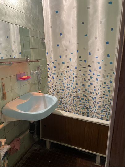 Комната 14 м² в 3-к., 13/17 эт.