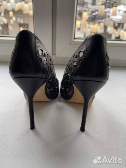 Лодочки Manolo Blahnik 37