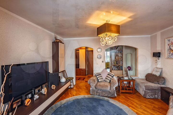 4-к. квартира, 100 м², 7/9 эт.