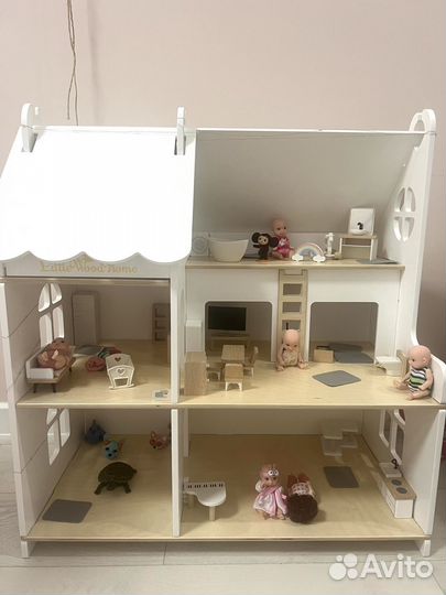 Кукольный домик новый с мебелью