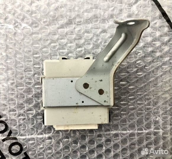 Блок управления Lexus Rx 3