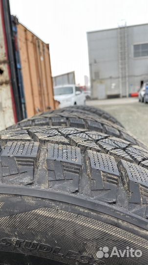 Bridgestone Blizzak DM-V2 265/60 R18