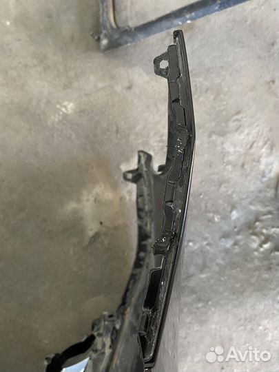 Пердный бампер на camry 70