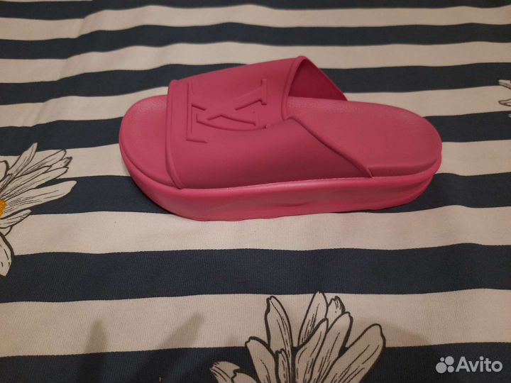 Обувь женская 38 размер