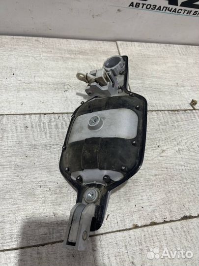 Ручка двери правая Mitsubishi Pajero 4