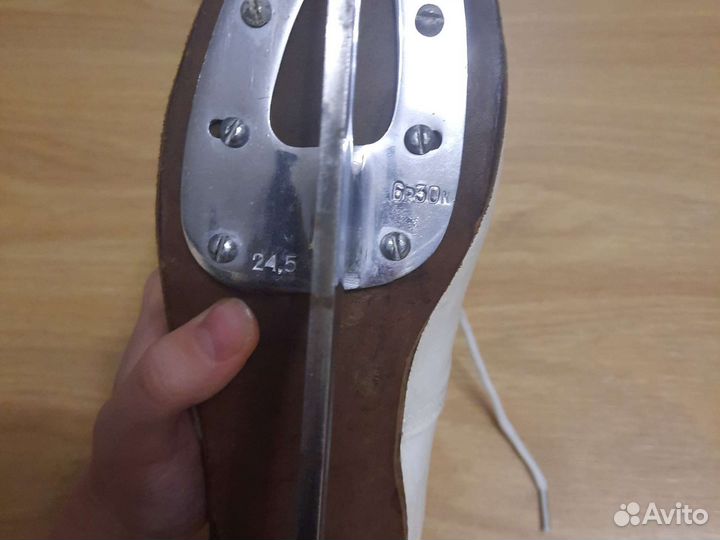 Коньки профессиональные 36 размер