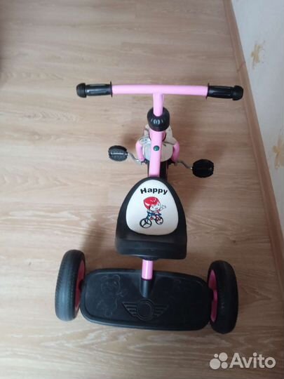 Трехколесный велосипед