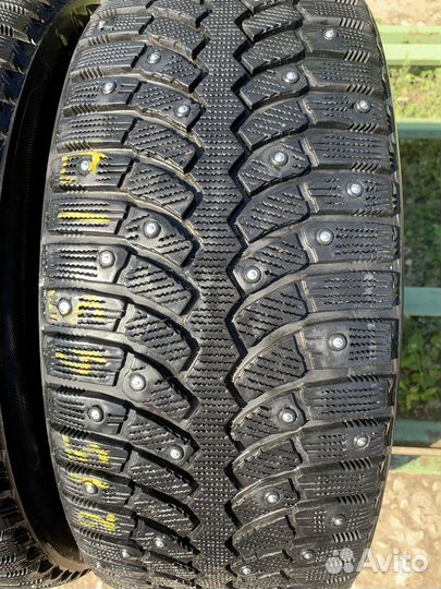 Bridgestone Blizzak Spike-01 215/45 R17