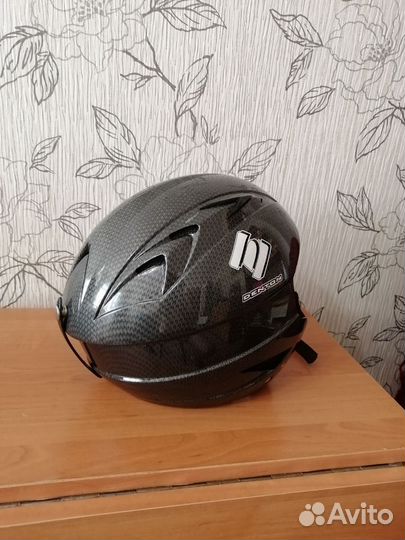 Горнолыжный шлем