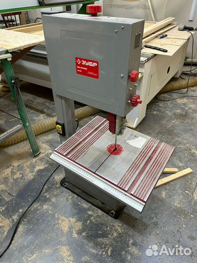 Ленточная пила по дереву зубр