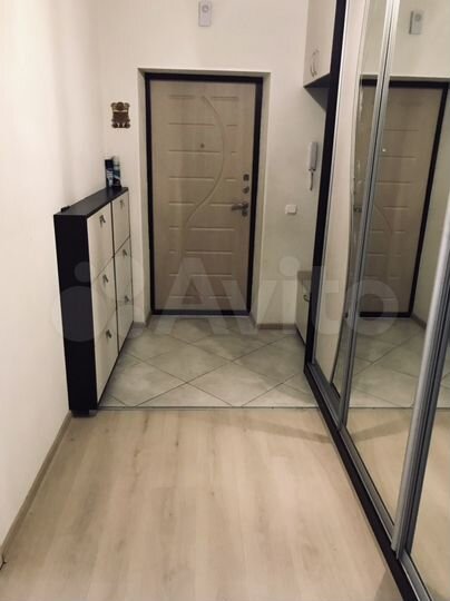 2-к. квартира, 64 м², 2/9 эт.