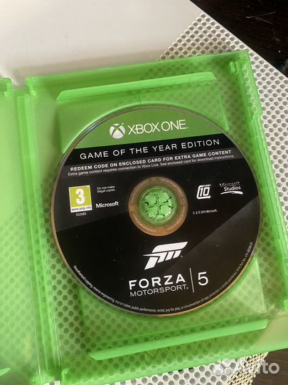 Xbox one s 500 gb + 1тб 2 джойстика 2 игры