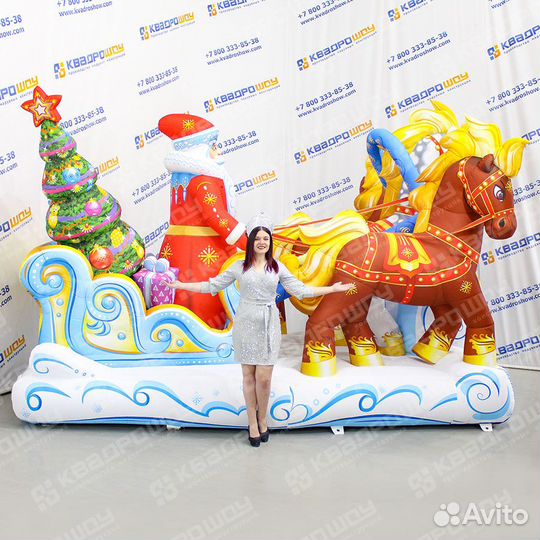 Дед Мороз в санях декорации на Новый год