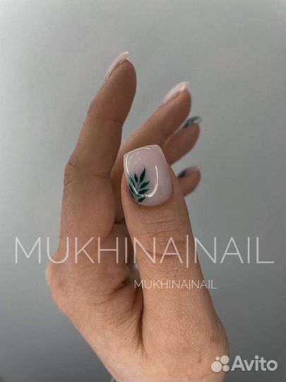 Маникюр с покрытием гель-лака и дизайном