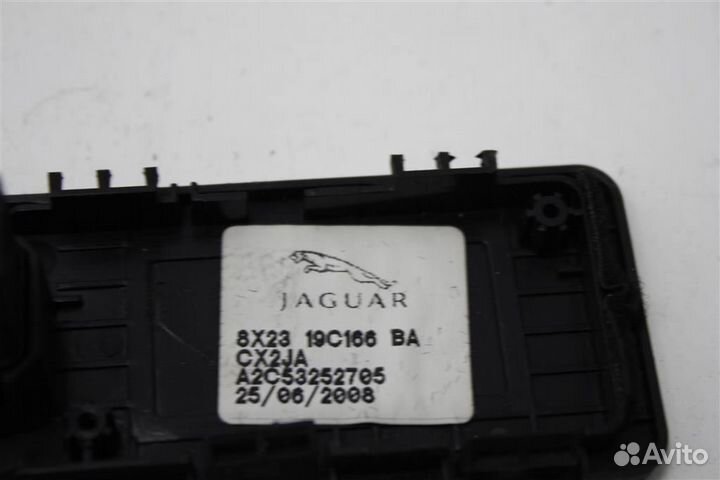 Разем USB и AUX Jaguar XF X250 2007-2011