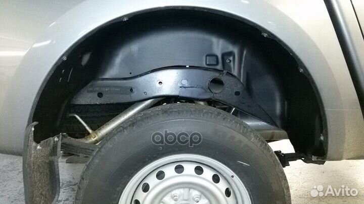 Подкрылок mitsubishi L200, 2015- (задний правы