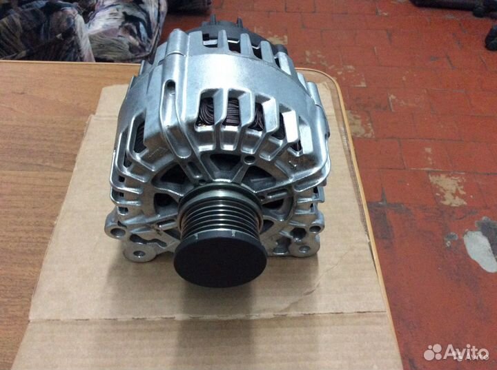 Генератор Volkswagen 03L903023Q