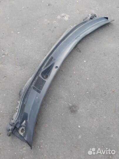 Накладка на лобовое стекло (жабо) nissan altima L3